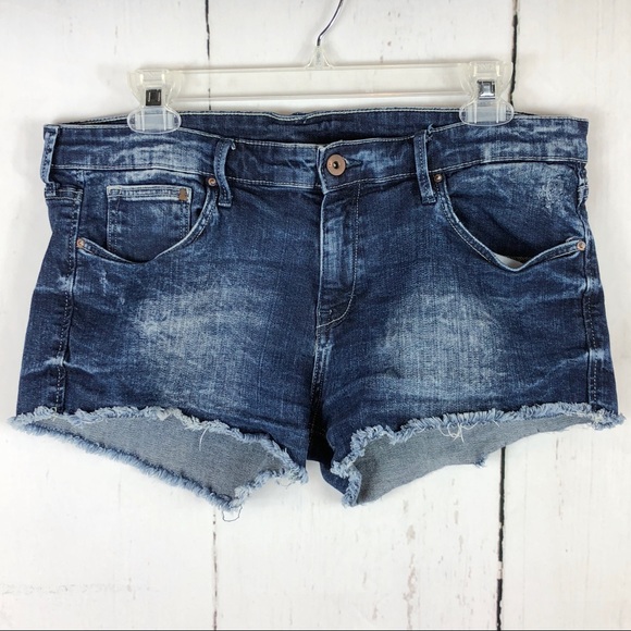 H&M Pants - SALE!✨H&M | Denim Shorts